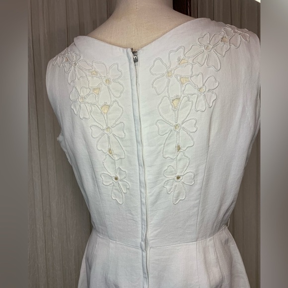Vintage Linen White Dress - Unmarked - Women’s Size 10 12 - Embroidery Filigree - Picture 9 of 11